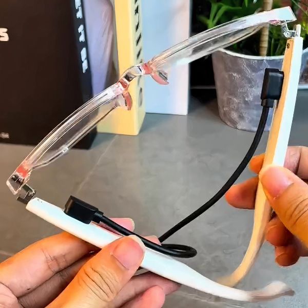CommuGlasses - Natuurlijk gesprek, schakelen tussen apps niet nodig
